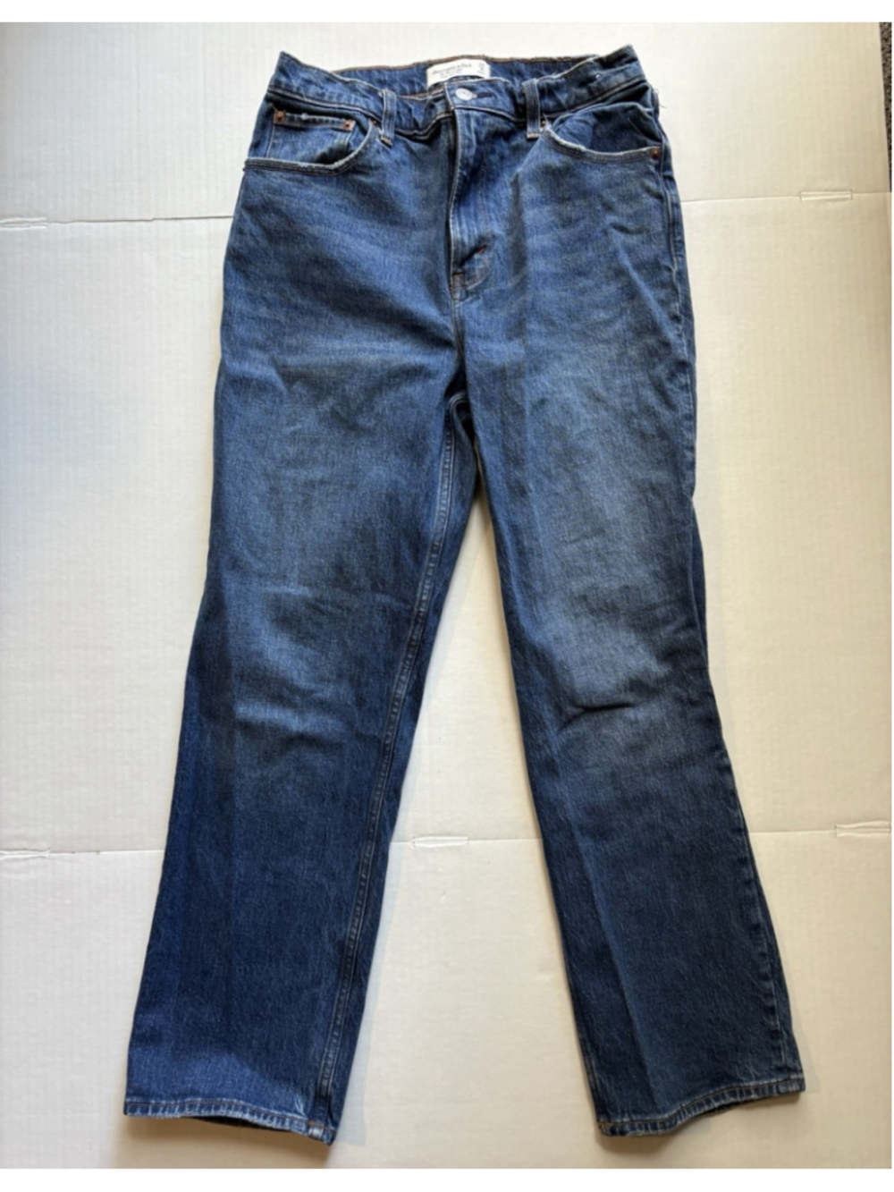 Abercrombie & Fitch 90s Straight Ultra High Rise Jeans Women Size 29 Medium wash
